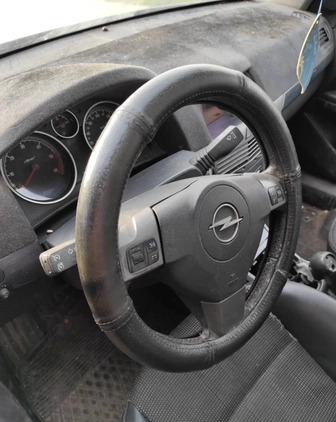 Opel Astra cena 3000 przebieg: 200000, rok produkcji 2004 z Marki małe 191